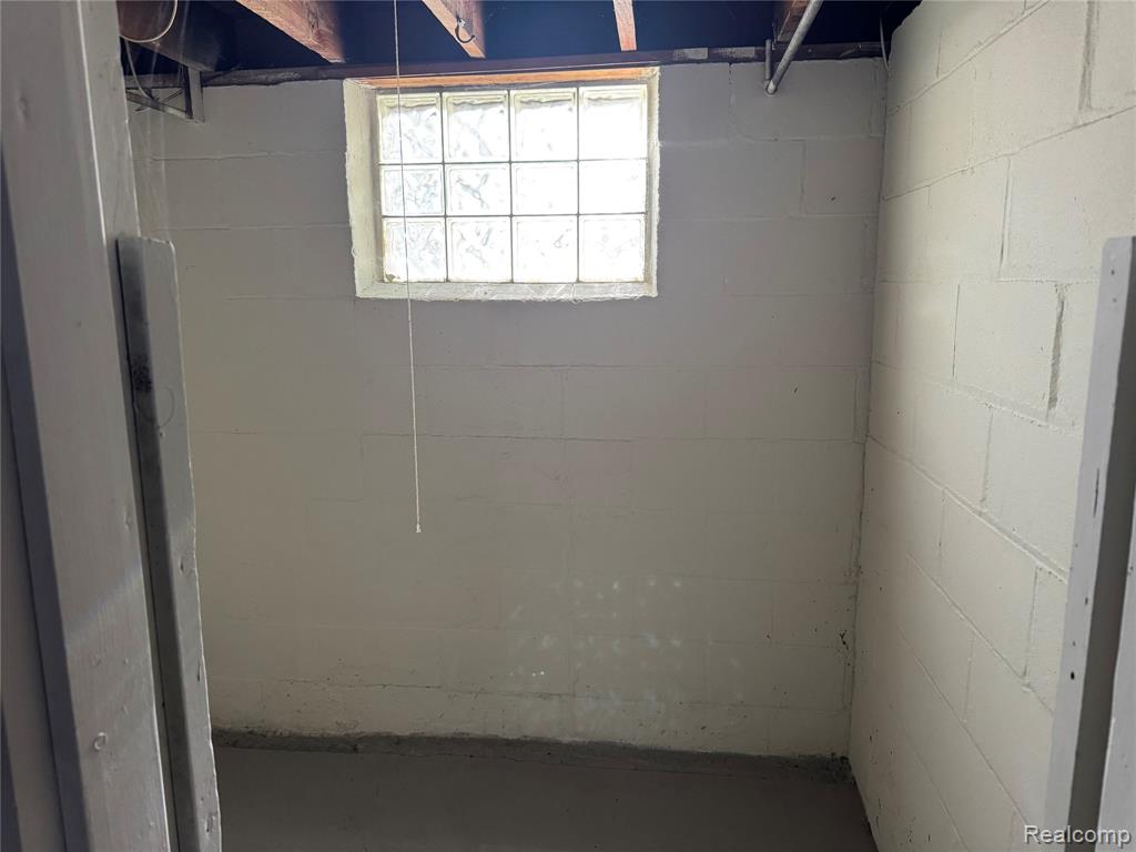 6319 Minock Street, Detroit, MI 48228 — Photo 16