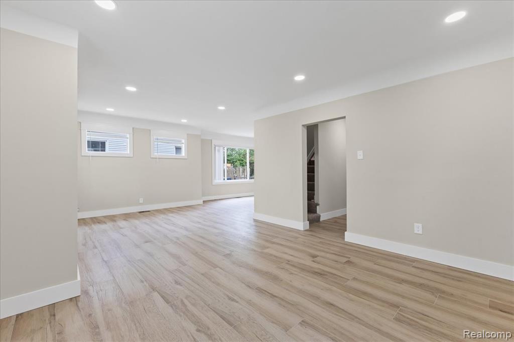 8057 Paige Avenue, Warren, MI 48089 — Photo 5