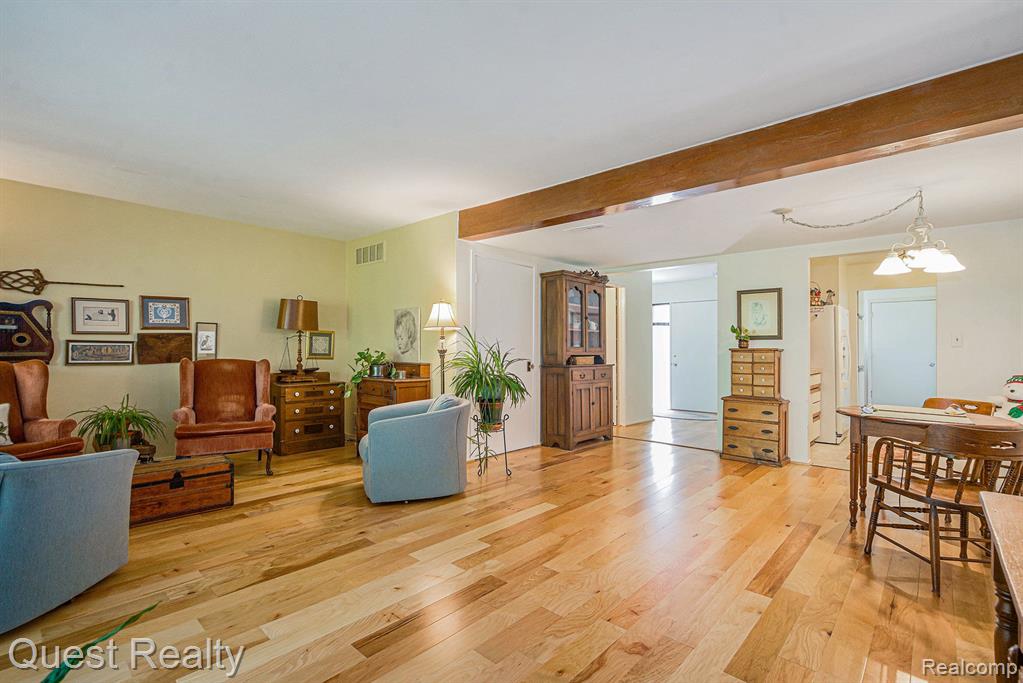 3123 LAKE HAVEN Drive, Ann Arbor, MI 48105 — Photo 7
