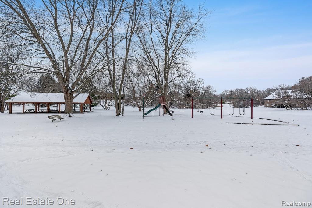 732 Rutgers Road, Rochester Hills, MI 48309 — Photo 30