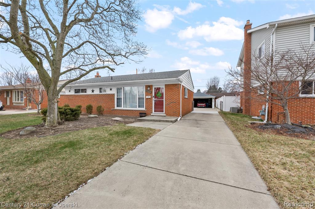 8423 Norborne Avenue, Dearborn Heights, MI 48127 — front exterior