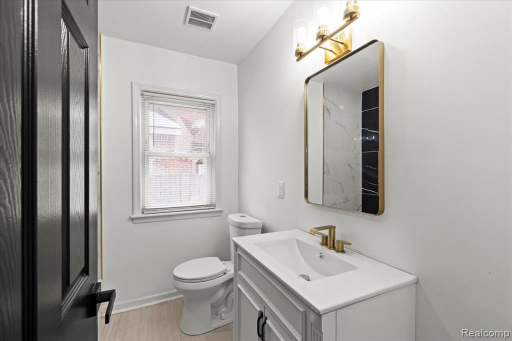 16866 Harlow, Detroit, MI 48235 — Photo 16