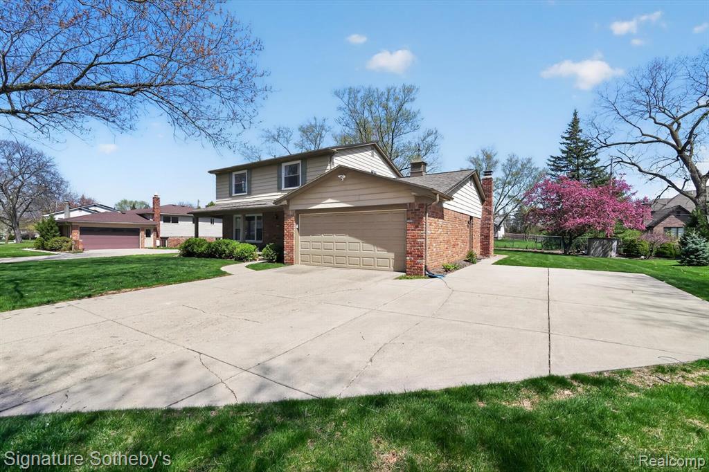 4284 Cherrywood Drive, Troy, MI 48098 — Photo 2