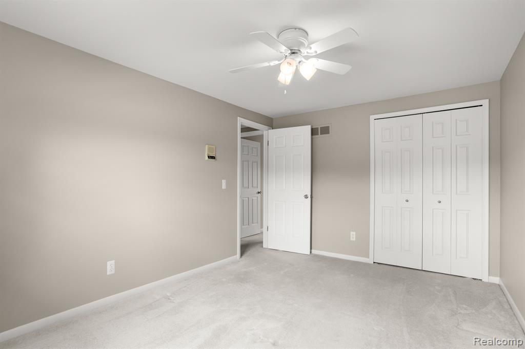 54443 POCAHONTAS Drive, Shelby Twp, MI 48315 — Photo 22