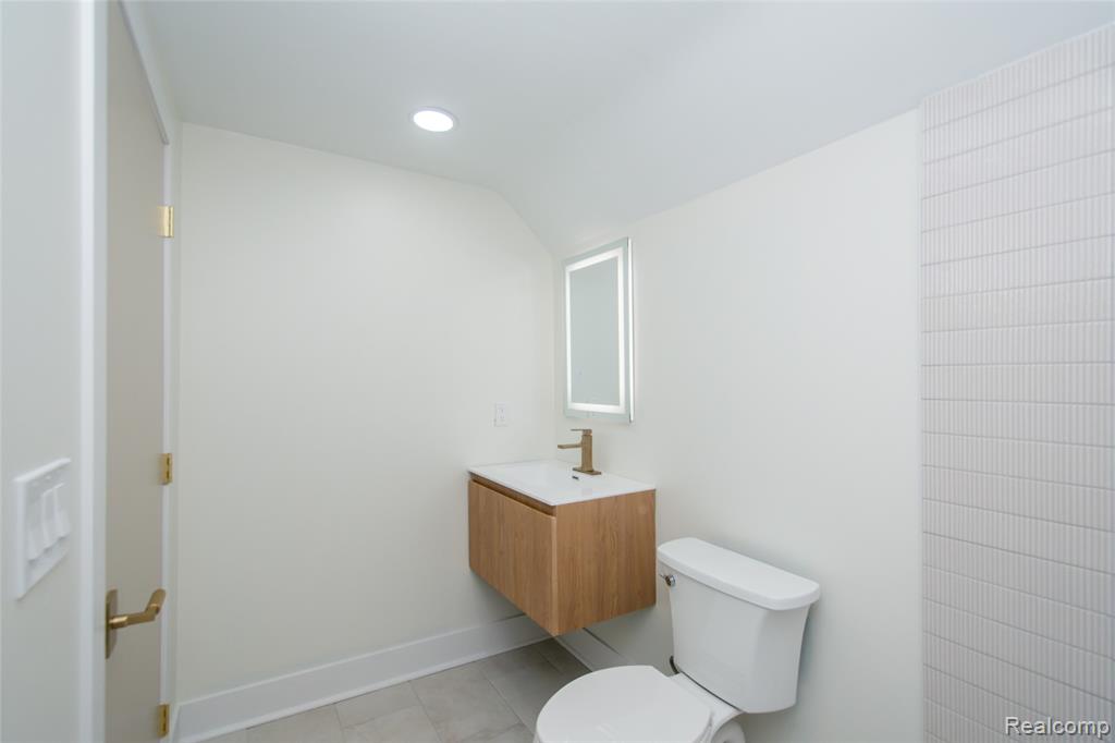 2330 Buckingham Avenue, Berkley, MI 48072 — Photo 24