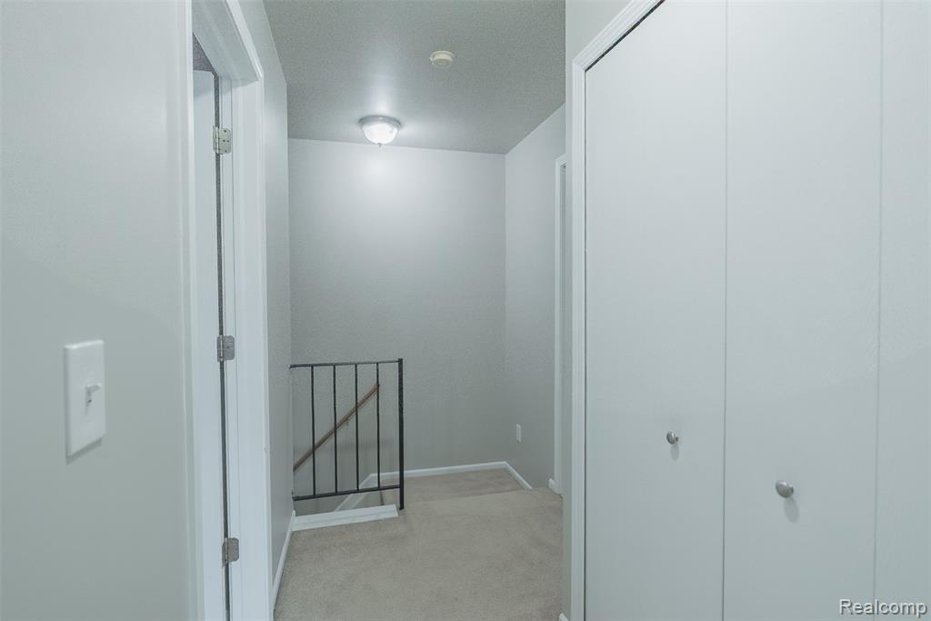 44613 New Hampshire Drive, Clinton Twp, MI 48038 — Photo 28