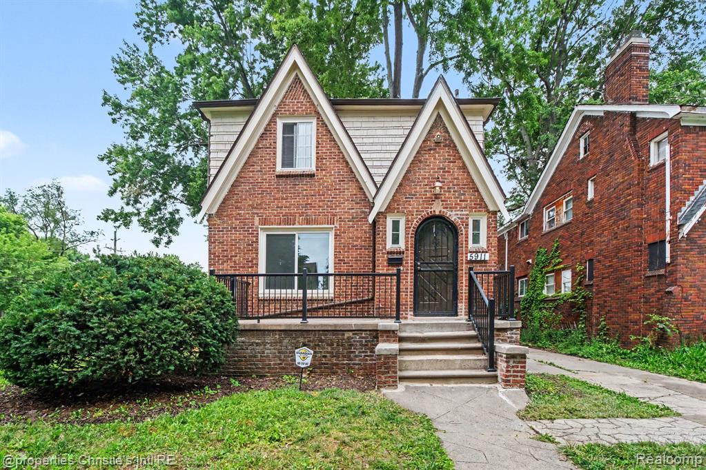 5911 YORKSHIRE Road, Detroit, MI 48224