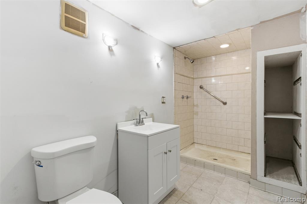 11160 Worden Street, Detroit, MI 48224 — Photo 16