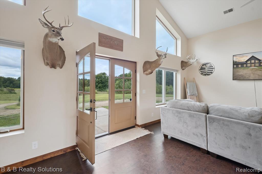 6318 Clear Lake Road, Imlay City, MI 48444 — Photo 4