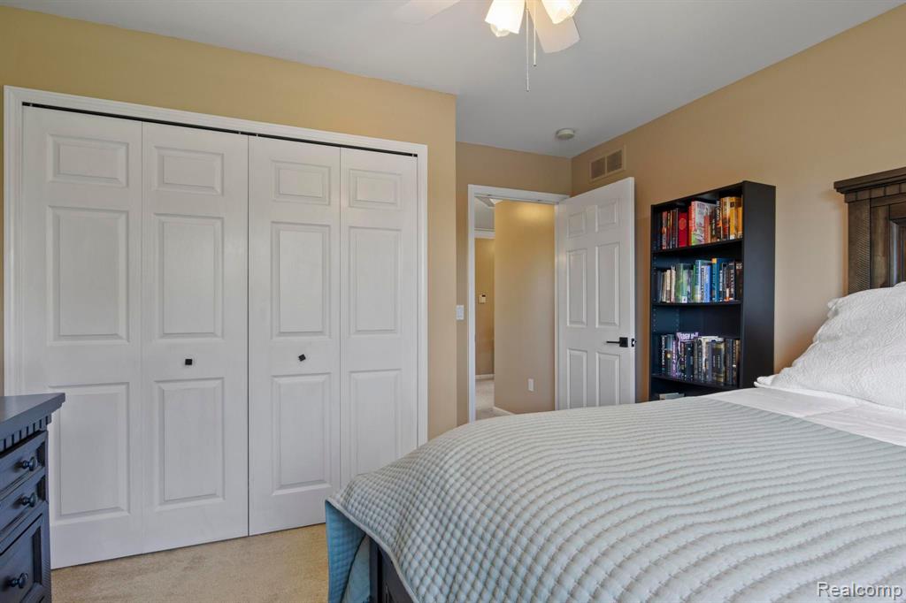 8978 WOODLORE SOUTH Drive, Plymouth, MI 48170 — Photo 20
