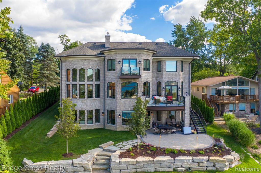 5820 LAKEVIEW Avenue, Orchard Lake Village, MI 48323 — Photo 76