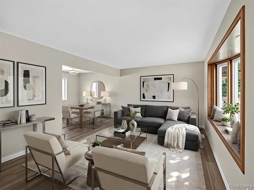 4667 Bloomfield Drive, Sterling Heights, MI 48310 — Photo 2