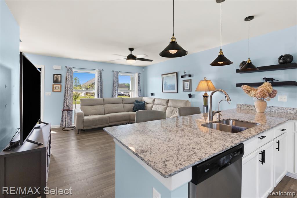 6054 Weyerbacher Drive, Swartz Creek, MI 48473 — Photo 8