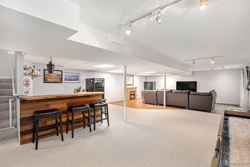 7907 Hoffman Drive, Waterford, MI 48327 — Photo 17