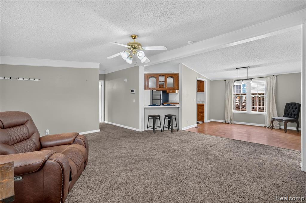 11595 Clearwater Drive, Fenton, MI 48430 — Photo 12