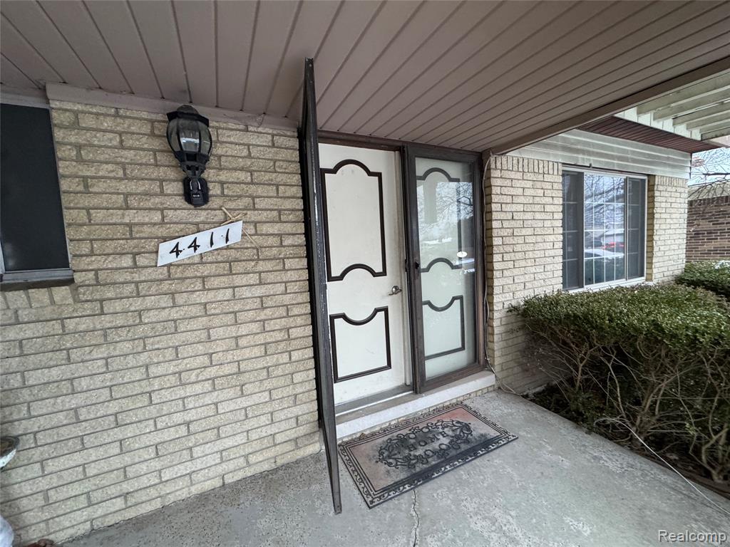 4411 Bloomfield Drive, Sterling Heights, MI 48310 — Photo 3
