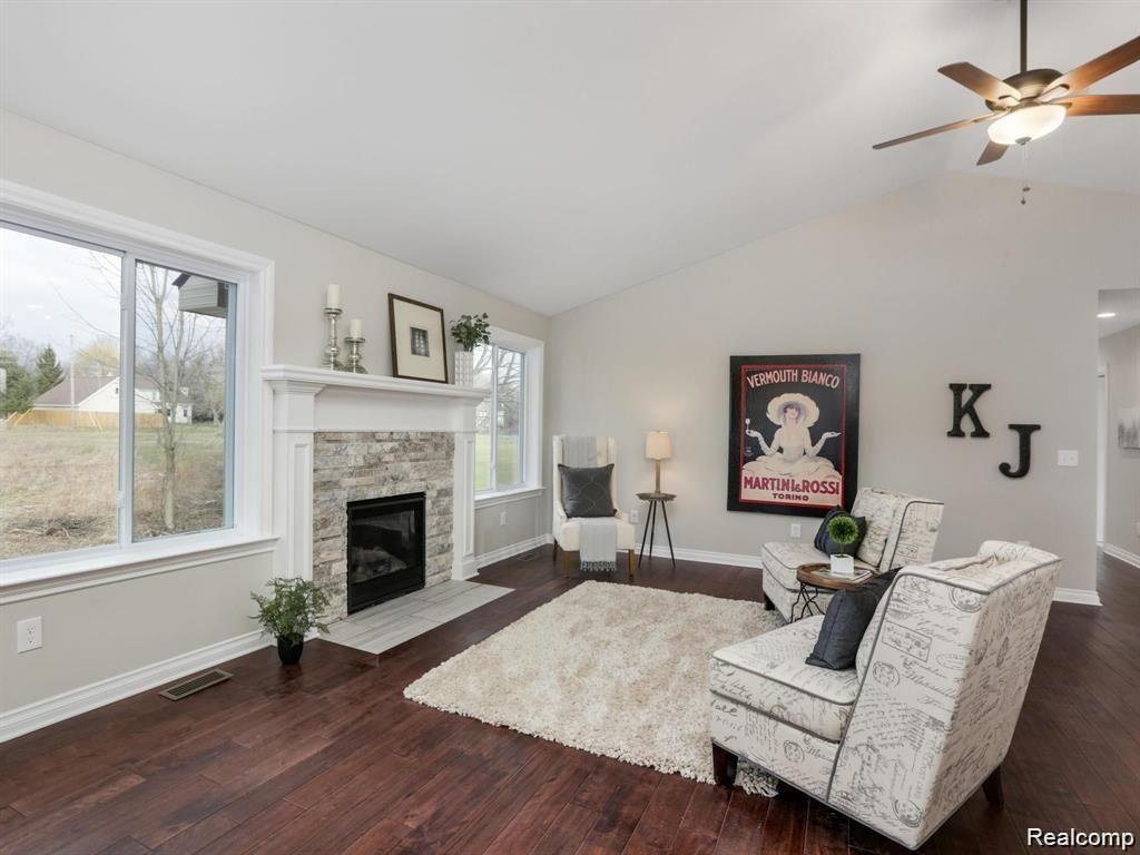 715 ORCHARD RIDGE Court, Ortonville, MI 48462 — Photo 14