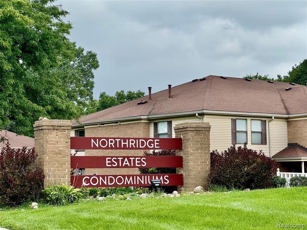 19536 NORTHRIDGE Drive, Northville, MI 48167 — Photo 22