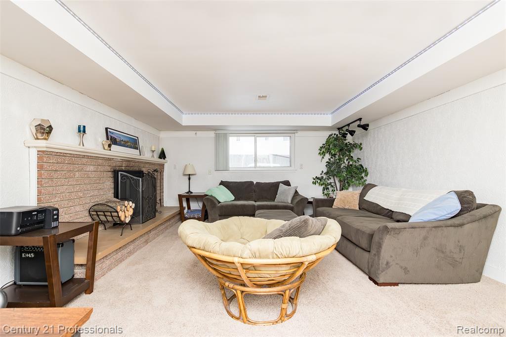 4939 Duchess Drive, Sterling Heights, MI 48310 — Photo 22