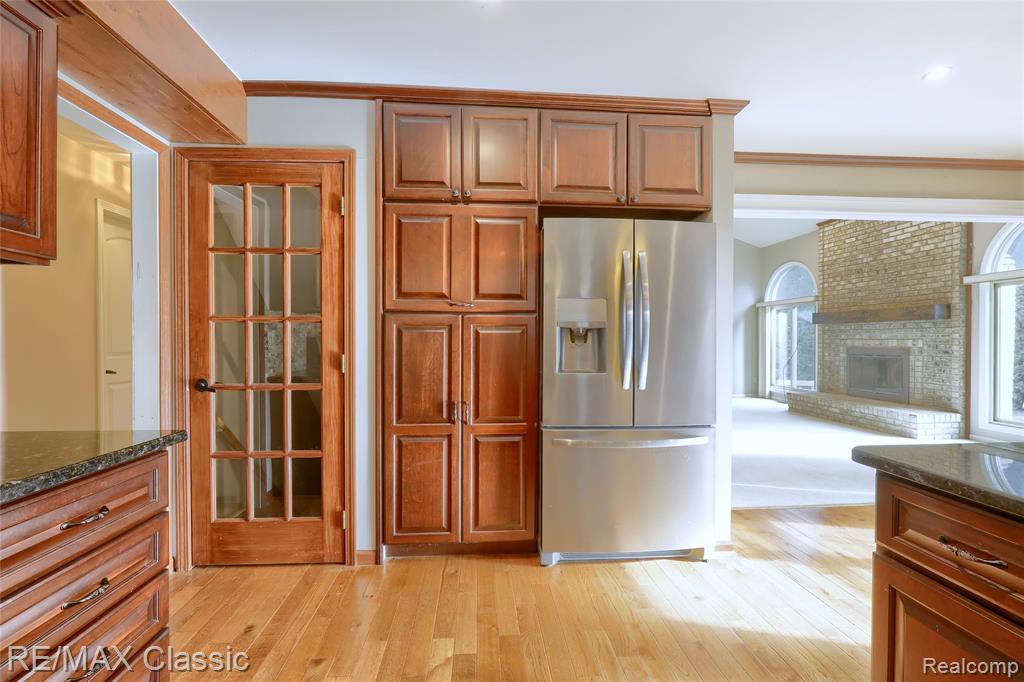 43274 Hillsboro Drive, Clinton Twp, MI 48038 — Photo 13