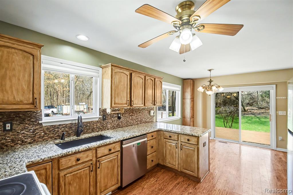 895 Orion Road, Lake Orion, MI 48362 — Photo 6