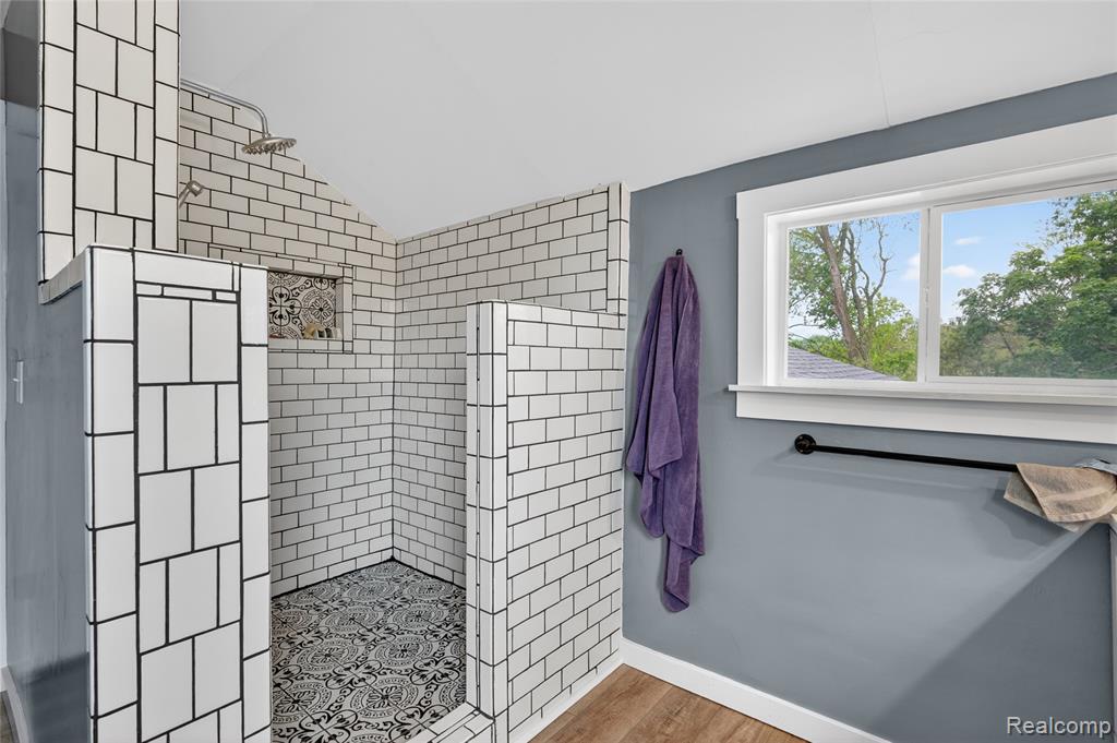 6235 Flushing Road, Flushing, MI 48433 — Photo 24
