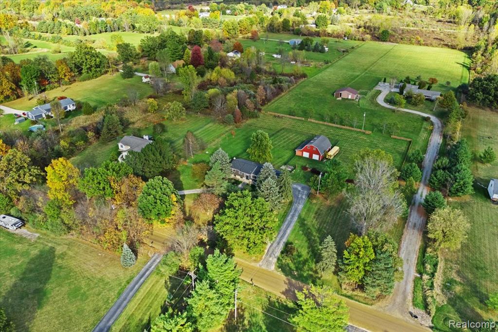 1570 Thayer Road, Ortonville, MI 48462 — Photo 40