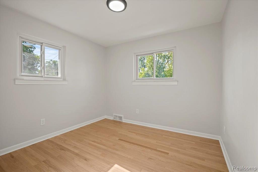 4014 GREENFIELD Road, Berkley, MI 48072 — Photo 16