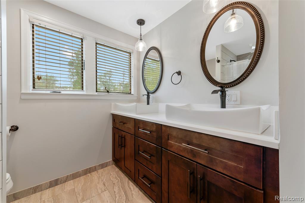 10054 Lincoln Drive, Huntington Woods, MI — Photo 34