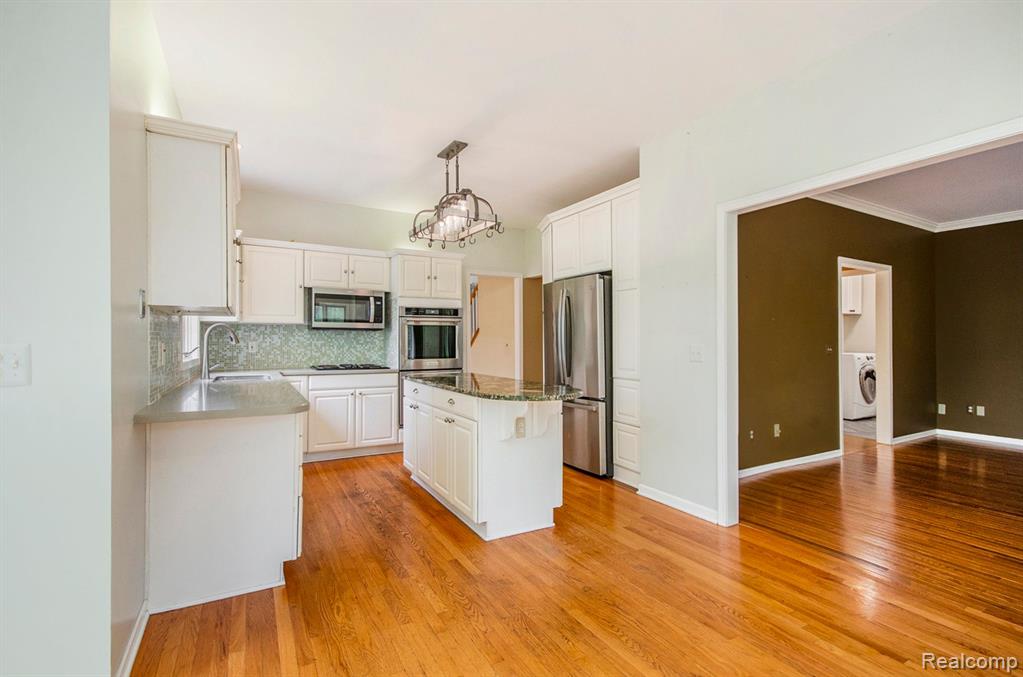 5401 Lone Pine Court, Brighton, MI 48116 — Photo 11