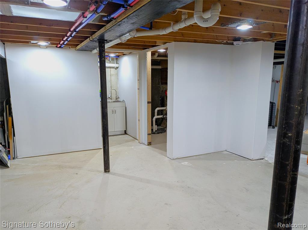 2059 Columbia Road, Berkley, MI 48072 — Photo 24