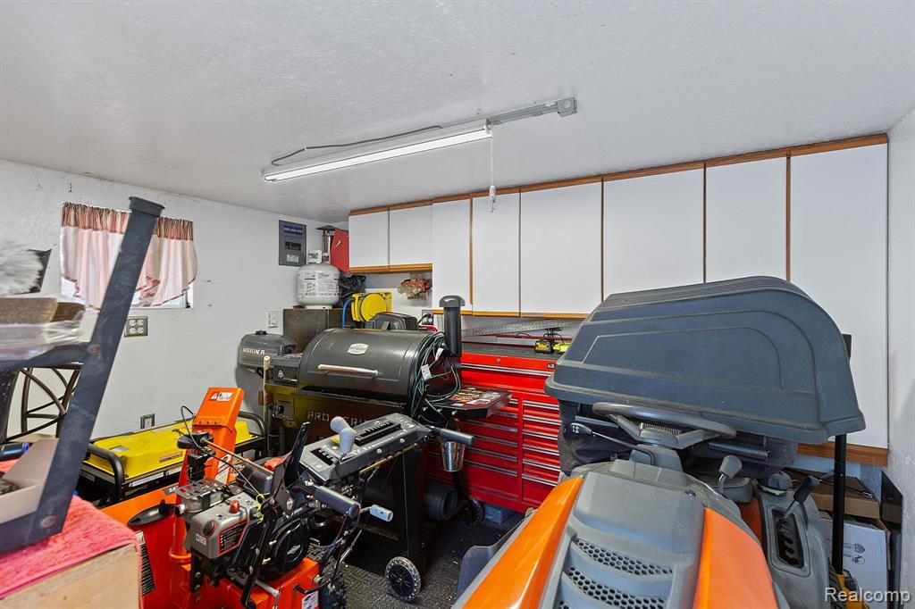 4993 ENGLEMAN Avenue, Warren, MI 48091 — Photo 30