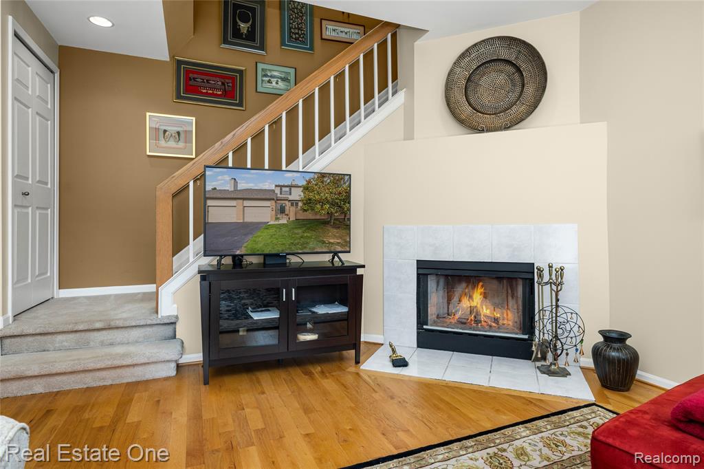 38494 Windsor, 54, Farmington Hills, MI 48331 — Photo 6