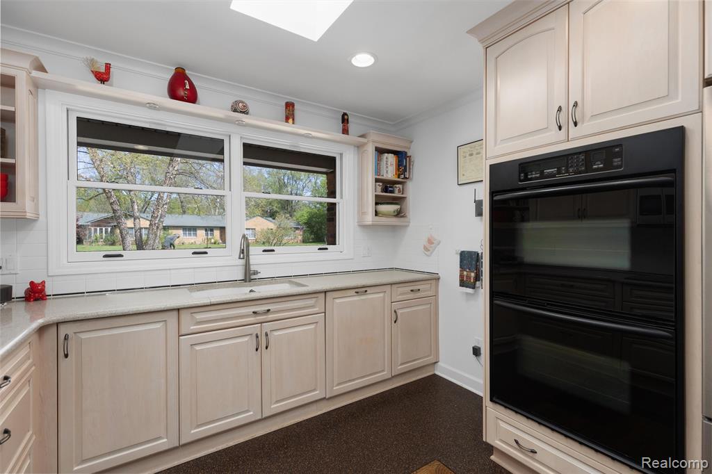 12959 Talbot Lane, Huntington Woods, MI — Photo 13