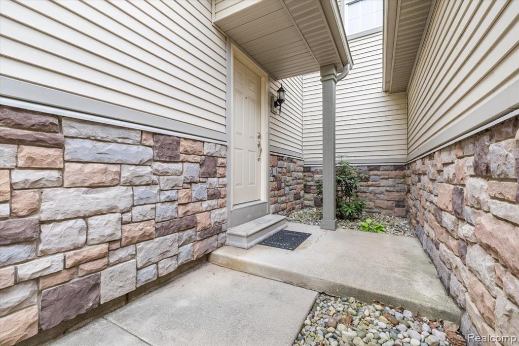 11414 Wolfort Spur, Brighton, MI 48116 — Photo 2