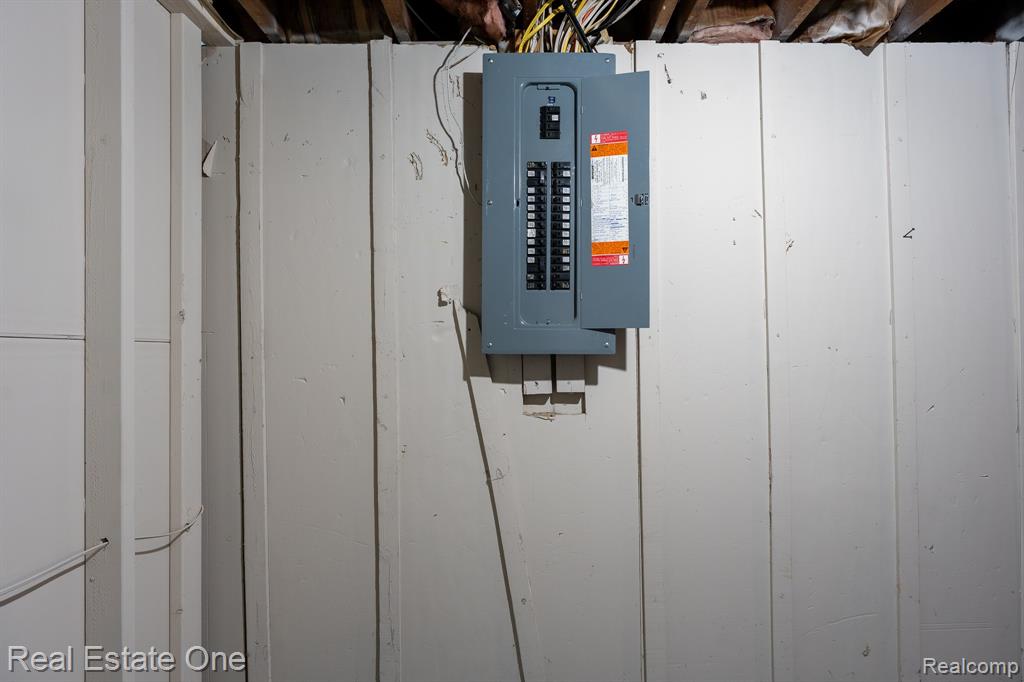 735 Columbiaville Road, Columbiaville, MI 48421 — Photo 30