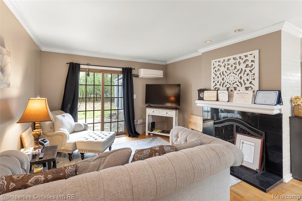 16219 Elizabeth Street, Beverly Hills, MI 48025 — Photo 11