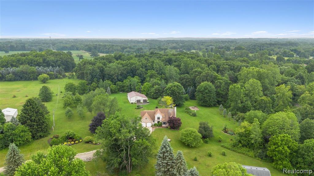 125 Olde Franklin Drive, Howell, MI 48855 — Photo 49