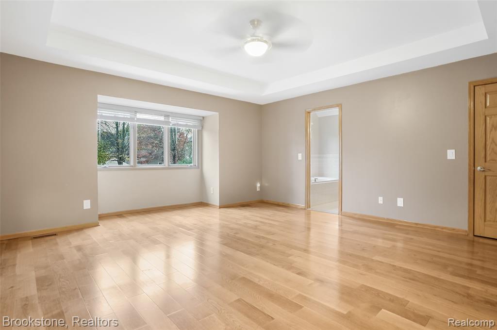8948 Chestnut Run Drive, Shelby Twp, MI 48317 — Photo 18