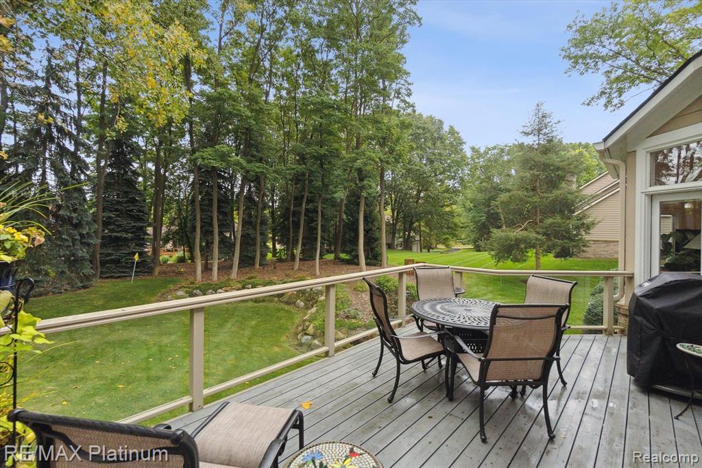 4355 Oak Pointe Drive, Brighton, MI 48116 — Photo 2