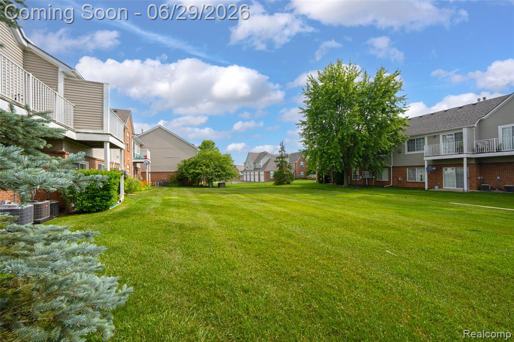 54726 Monarch Drive, Utica, MI 48316 — Photo 5