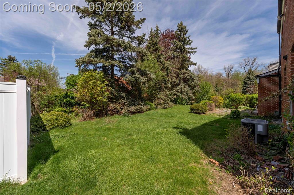 5 Snow Court, Dearborn, MI 48124 — Photo 38