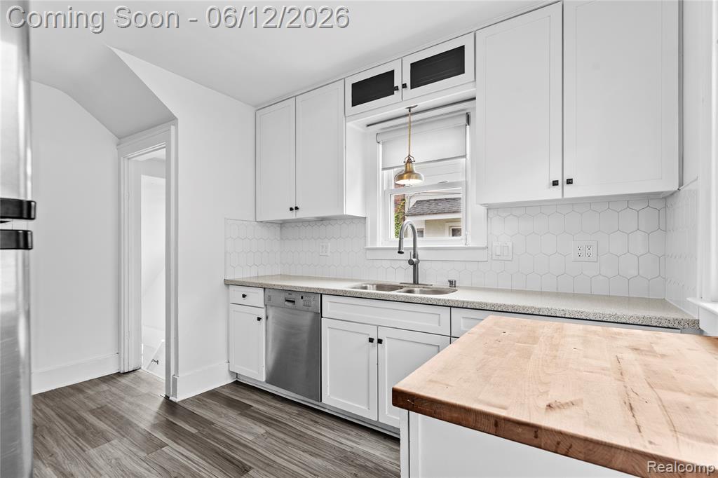 454 W Saratoga Street, Ferndale, MI 48220 — Photo 9