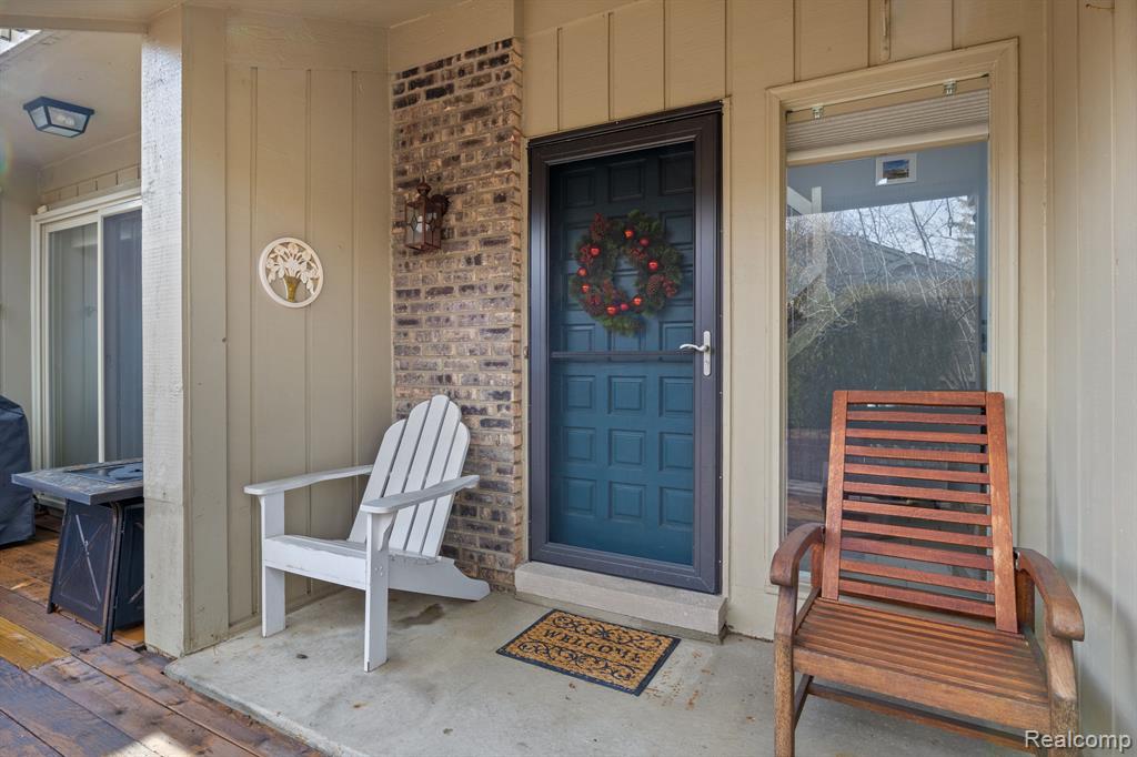 1561 S HILL Boulevard, Bloomfield Hills, MI 48304 — Photo 30