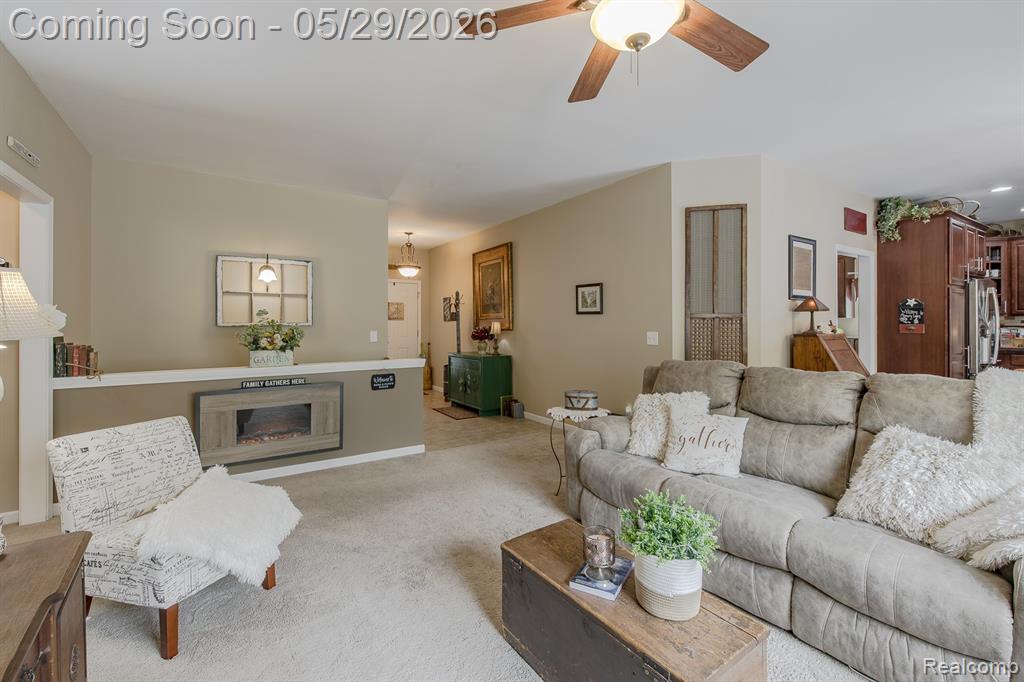 2740 Diane Marie Court, Waterford, MI 48329 — Photo 11