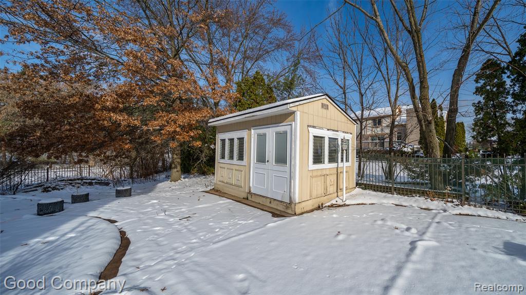 41714 Dukesbury Court, Novi, MI — Photo 40