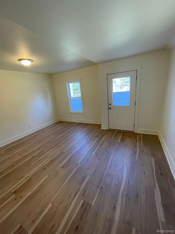 507 Hickory Street, Linden, MI 48451 — Photo 4