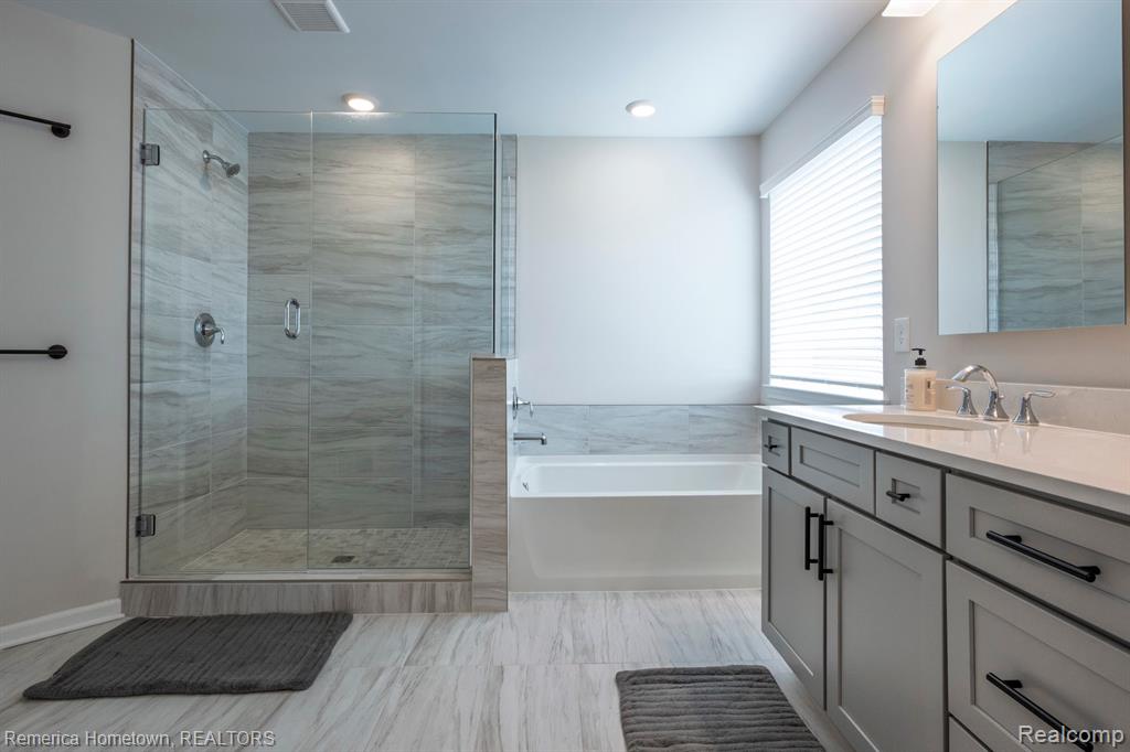 48229 Fieldstone Drive, Northville, MI 48168 — Photo 26