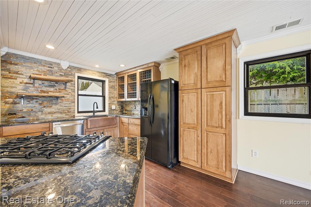 10428 King Road, Davisburg, MI 48350 — Photo 32