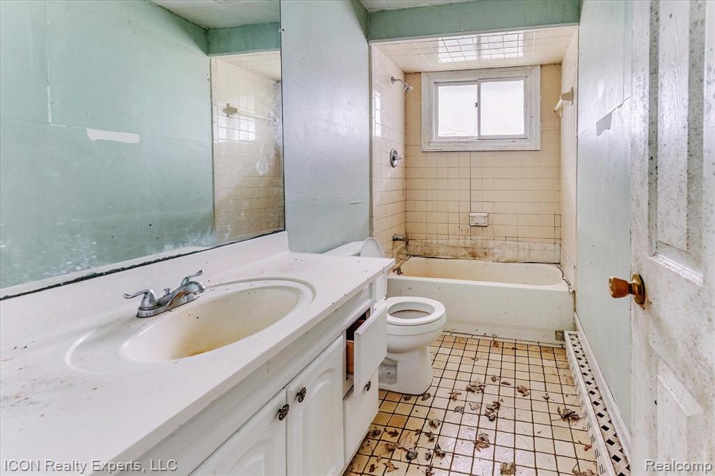 76107 Van Dyke Road, Bruce, MI 48065 — Photo 23